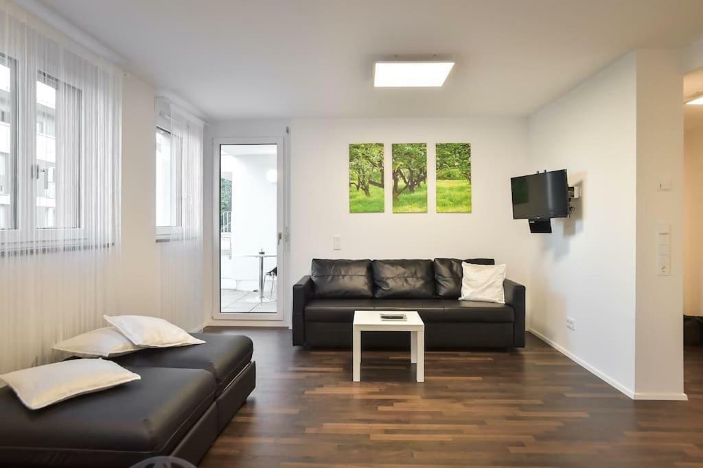 Deluxe Ferienwohnung Apartment Stuttgart Centre/Milaneo Екстериор снимка